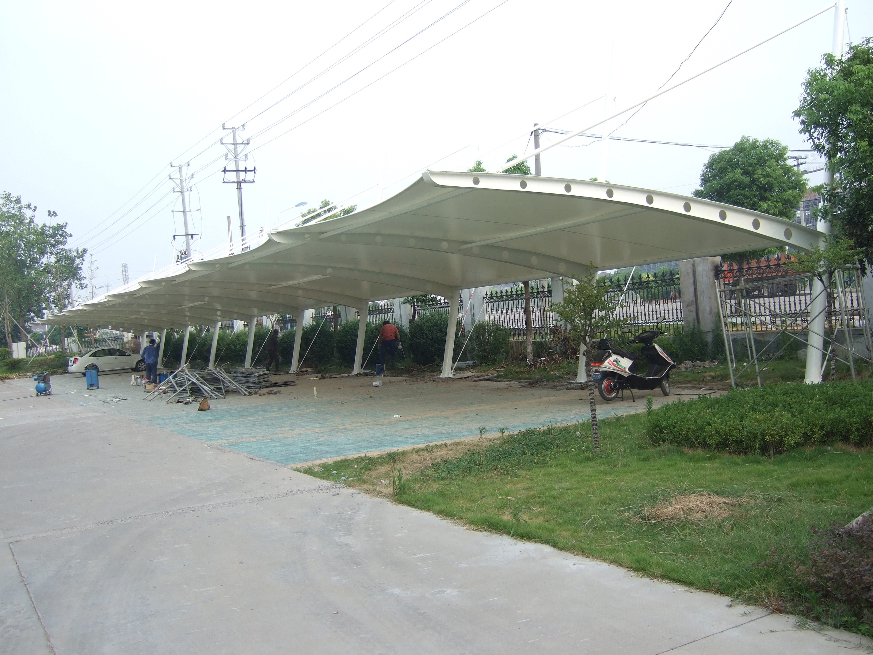 秋葉落，建車棚